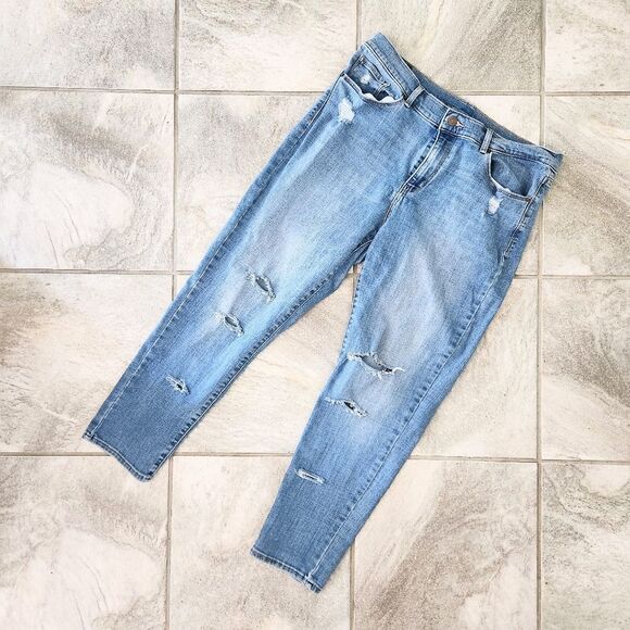 Levi's Women's High Rise Distressed Crop Jeans, Size 14 - Picture 1 of 7